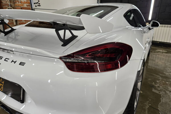 Porsche 718 Cayman Gt4