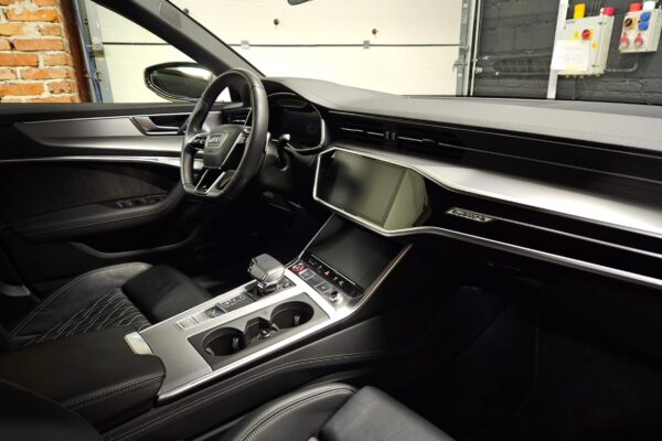 Audi S6 Avant