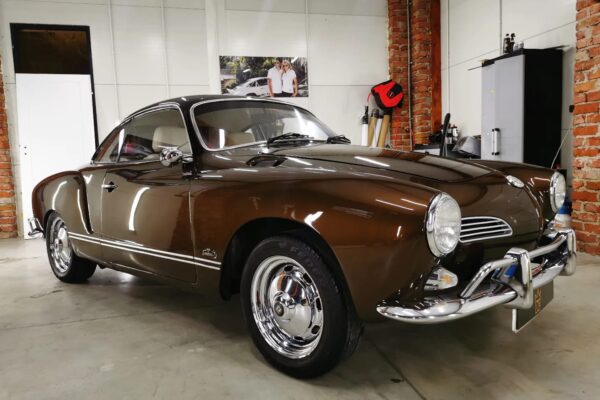 Volkswagen Karmann Ghia