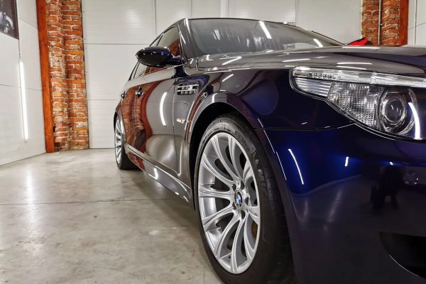 BMW M5 V10