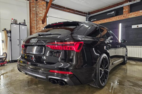 Audi S6 Avant