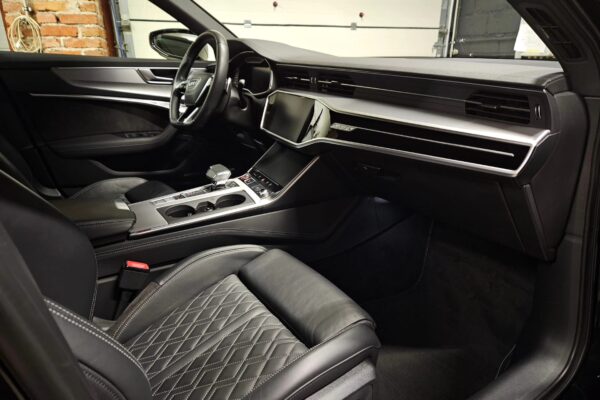 Audi S6 Avant