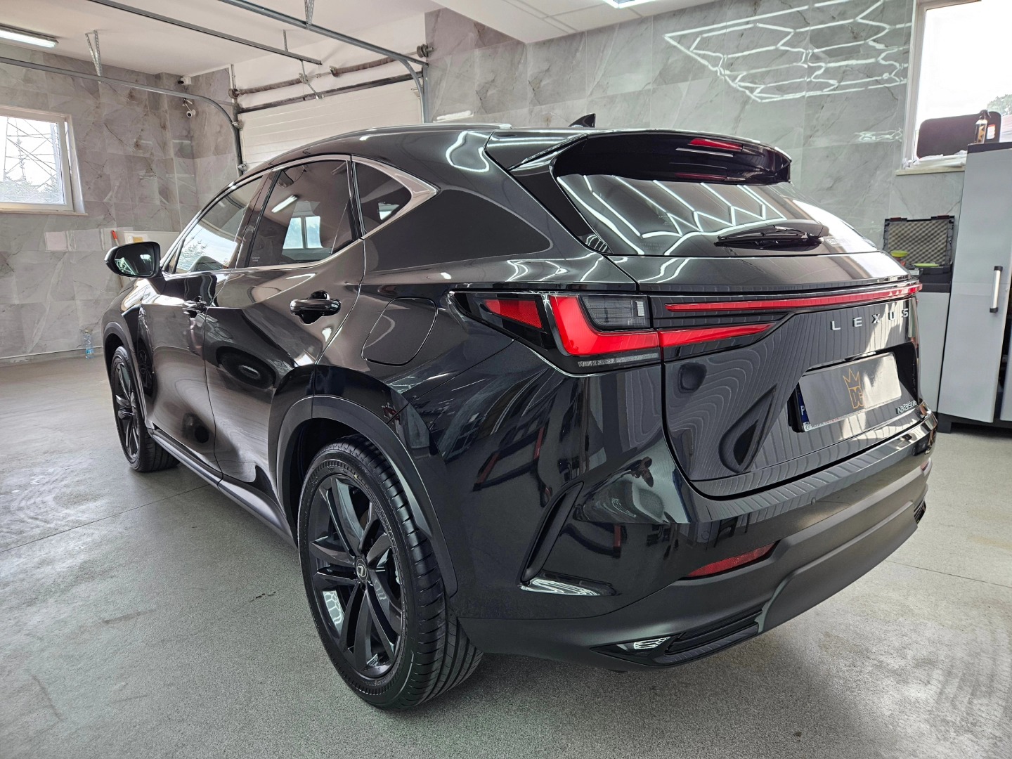 Lexus NX350h - Powłoka hybrydowa